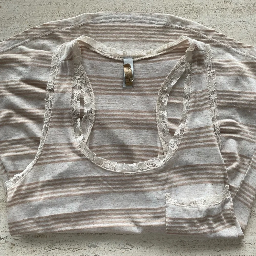 Lace Trimmed Racer Back Tank - Picture 5 of 7